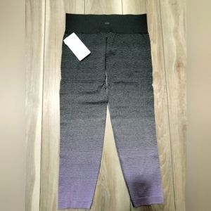 Nwts Women's size XL Marika two toned black and lavender leggings